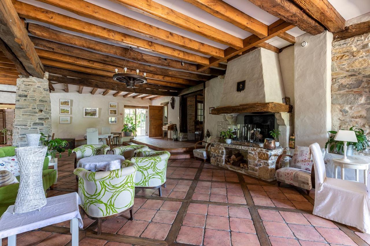 Domaine De Bassilour Hotel Bidart Bagian luar foto