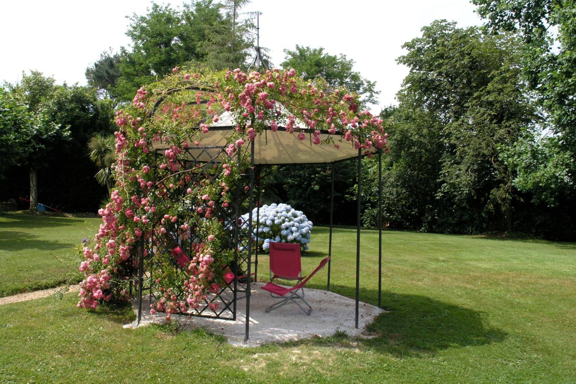 Domaine De Bassilour Hotel Bidart Bagian luar foto
